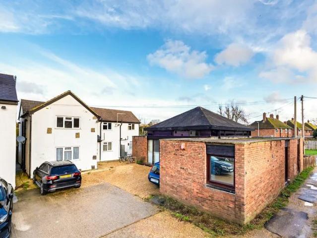 House for rent in Clewer Village, Windsor