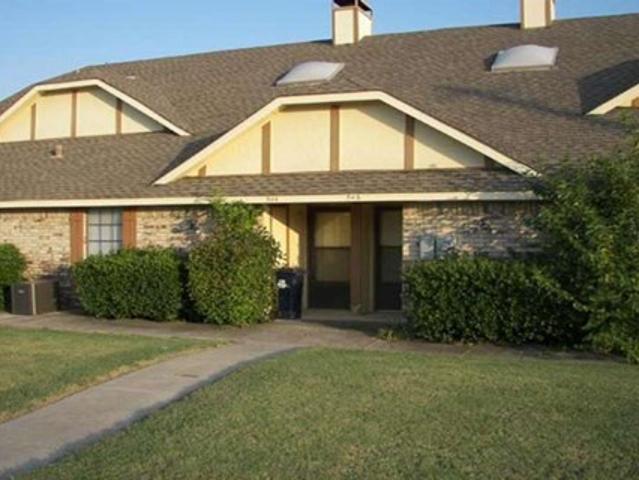Duplex for rent in Denton