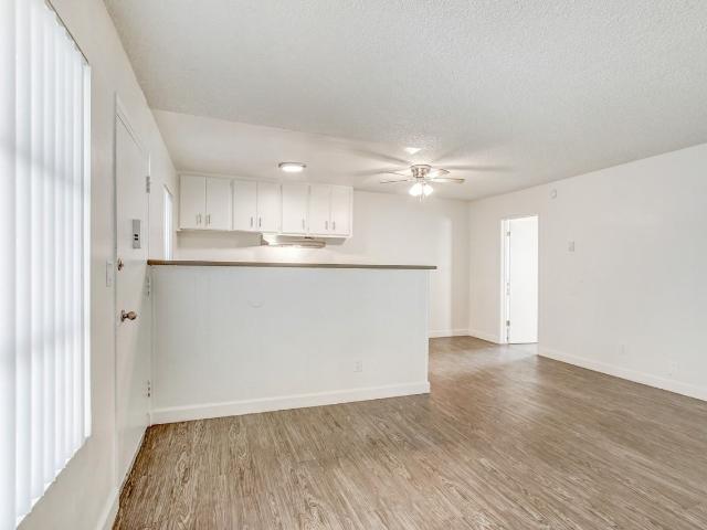 Apartment for rent in Canoga Park, California