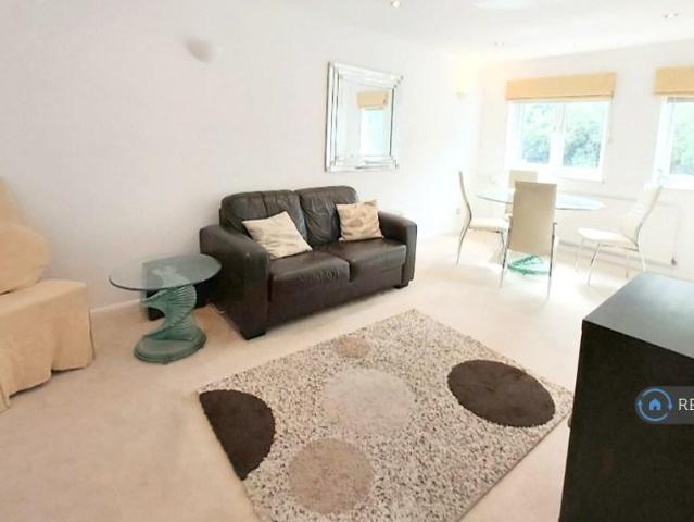 Apartment for rent in Clewer New Town, Windsor