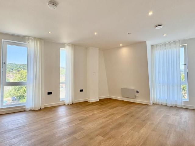 Apartment for rent in East Twerton, Dulcote