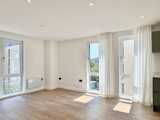 Apartment for rent in East Twerton, Dulcote