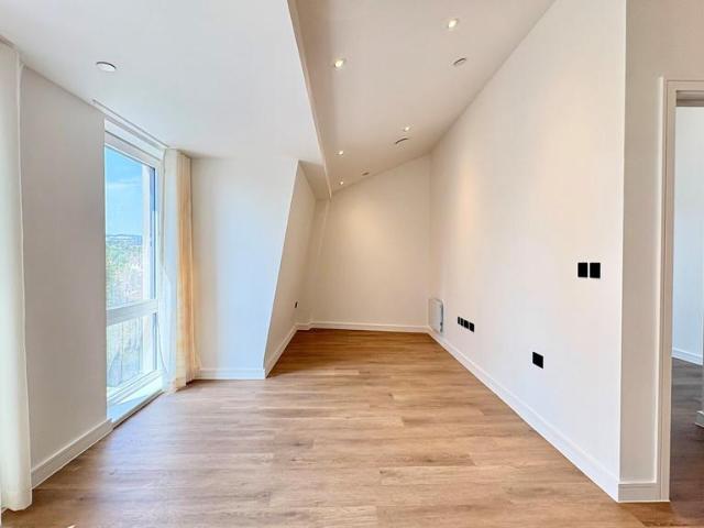 Apartment for rent in East Twerton, Dulcote