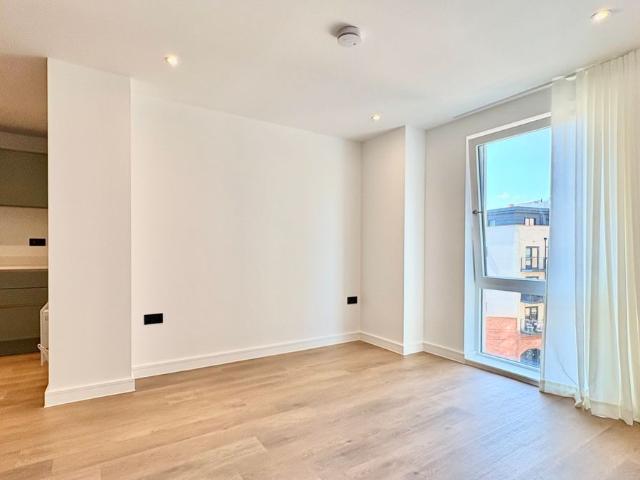 Apartment for rent in East Twerton, Dulcote