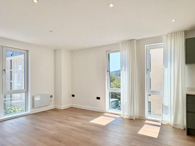 Apartment for rent in East Twerton, Dulcote