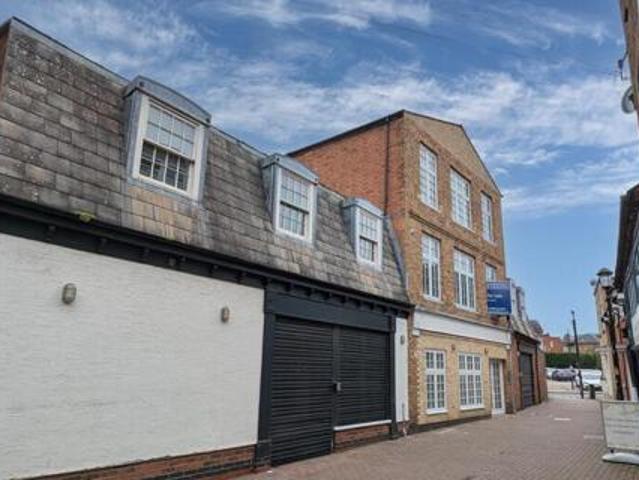 House for sale in Rugby, Warwickshire