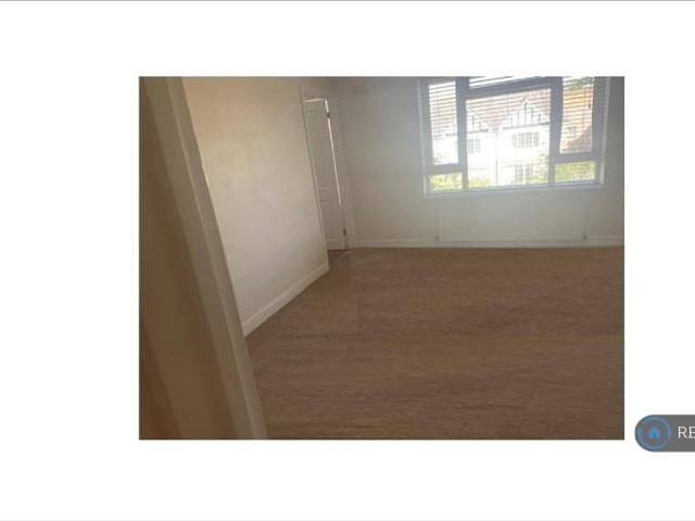 Apartment for rent in Friern Barnet, Greater London
