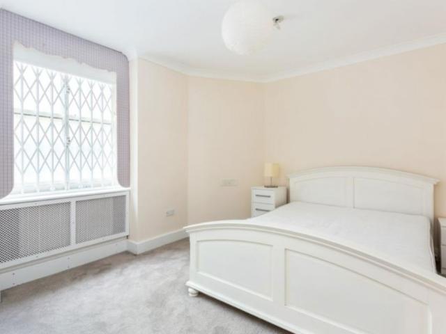 Apartment for rent in Bayswater, Greater London