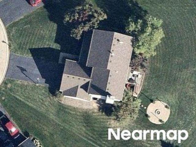 House for sale in Lindenhurst, Illinois