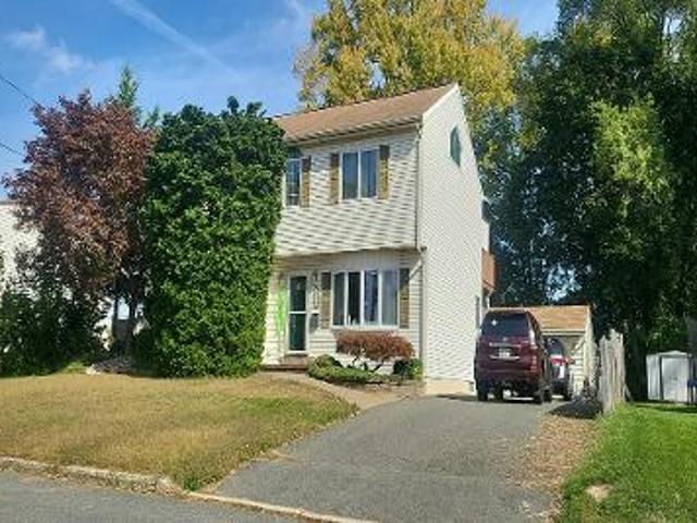 House for sale in East Brunswick, New Jersey