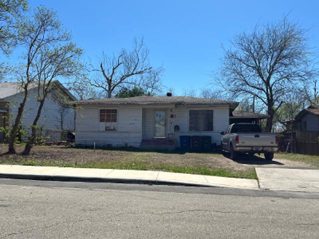 House for sale in Leesville, Texas