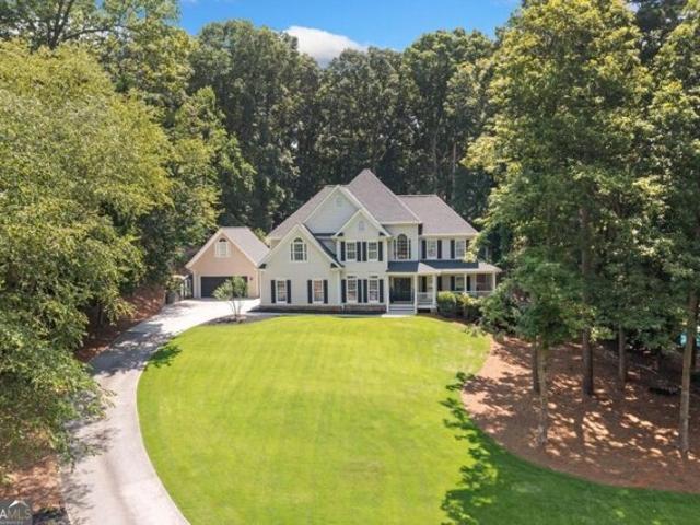 House for sale in Canton