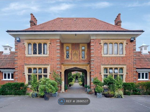 Apartment for rent in Martin's Heron, Winkfield