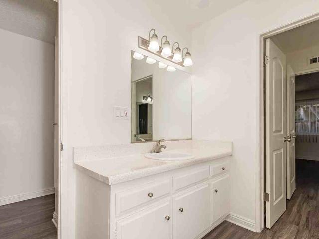 Apartment for rent in Tustin, California