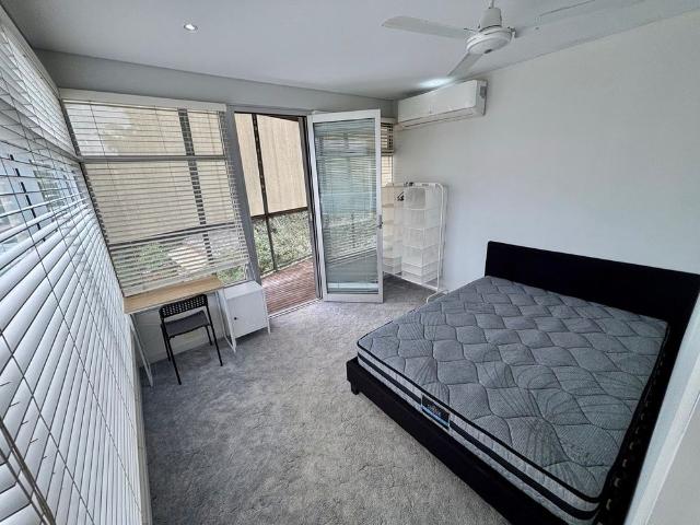 Room for rent in Windsor Gardens, Adelaide