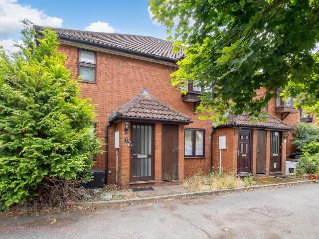 House for rent in Beddington, Greater London