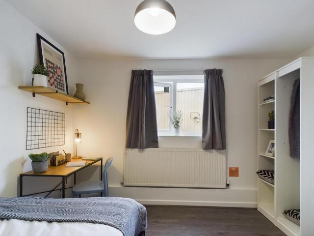 House for rent in Kensington, Calderstones