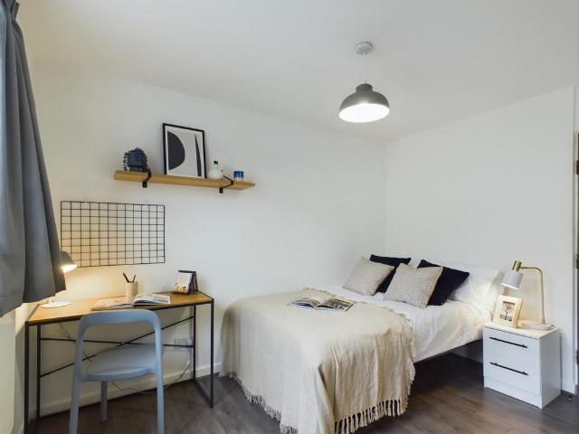 House for rent in Kensington, Calderstones