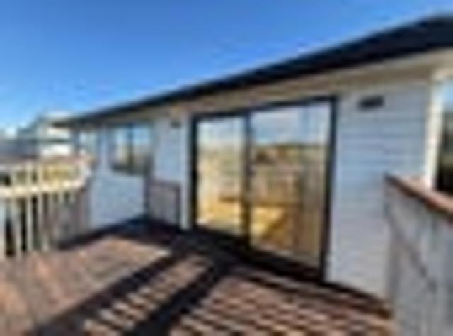 House for rent in Paremoremo, Oroua County