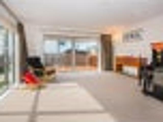 House for rent in Paremoremo, Oroua County