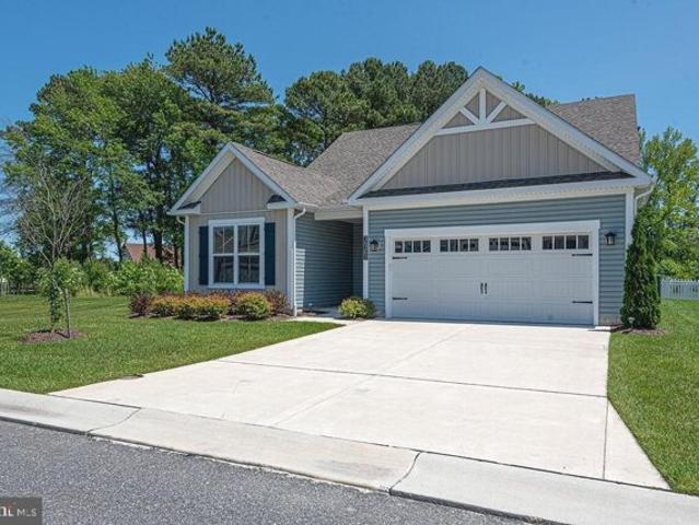 House for sale in Frankford