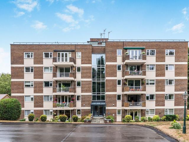 Apartment for rent in North Ascot, Ascot