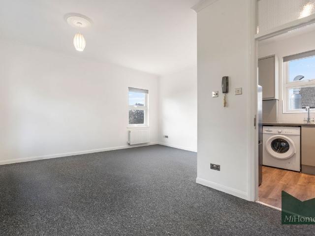 Studio for rent in London Borough of Enfield, Greater London