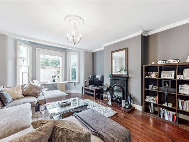 Studio for rent in London Borough of Ealing, Greater London