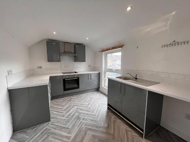 Apartment for rent in Cimla, Neath