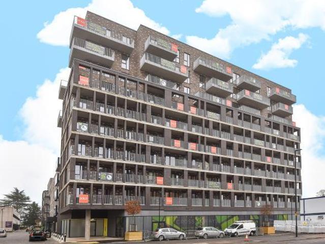 Apartment for rent in Slough