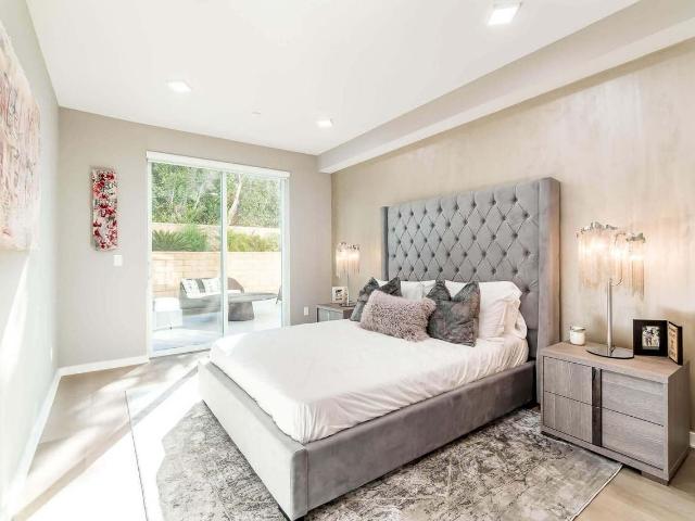 Apartment for rent in Canoga Park, California