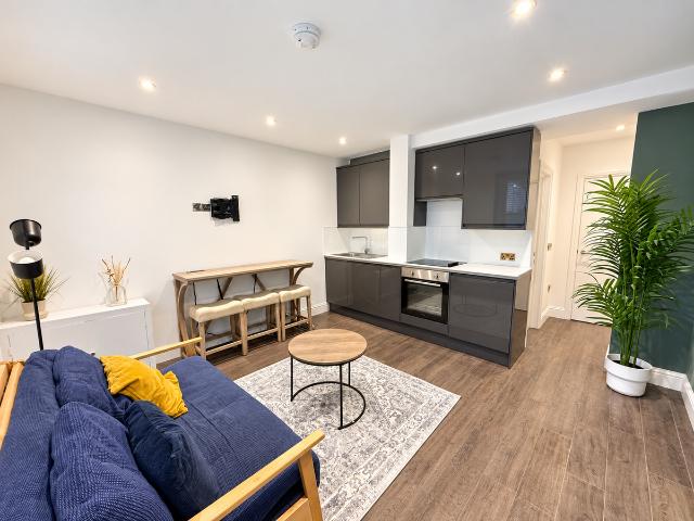 Apartment for rent in Round Hill, Brighton