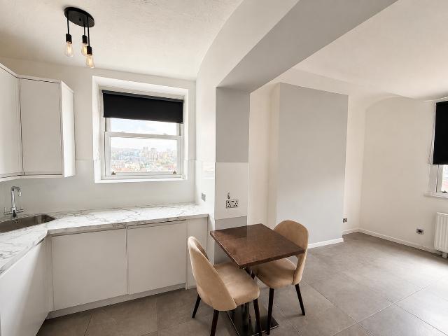 Studio for rent in Round Hill, Brighton & Hove