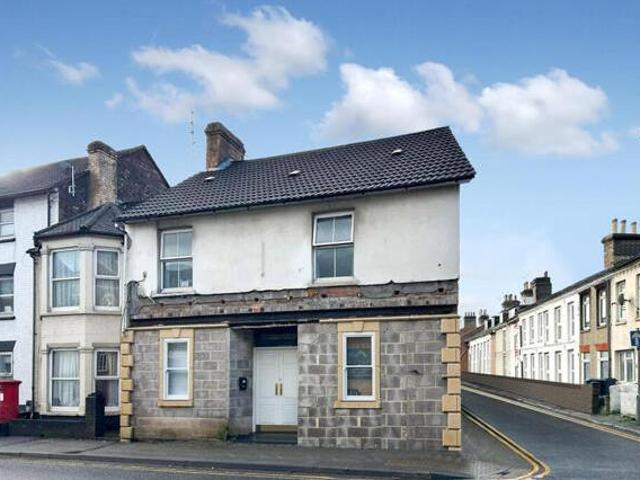 House for sale in Salisbury, Wiltshire