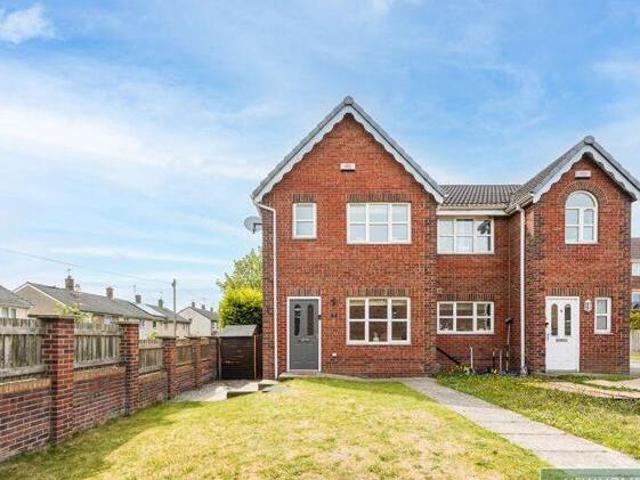 House for sale in New Rossington, South Yorkshire