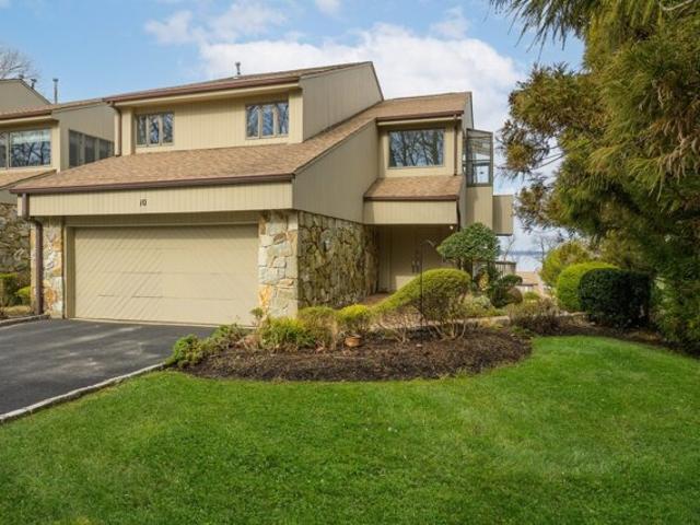 Condo for sale in Glen Cove