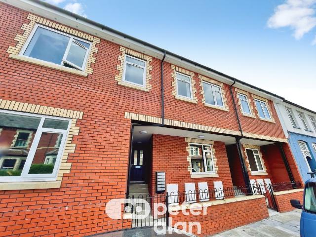 Apartment for rent in Falcon Lodge, Wales