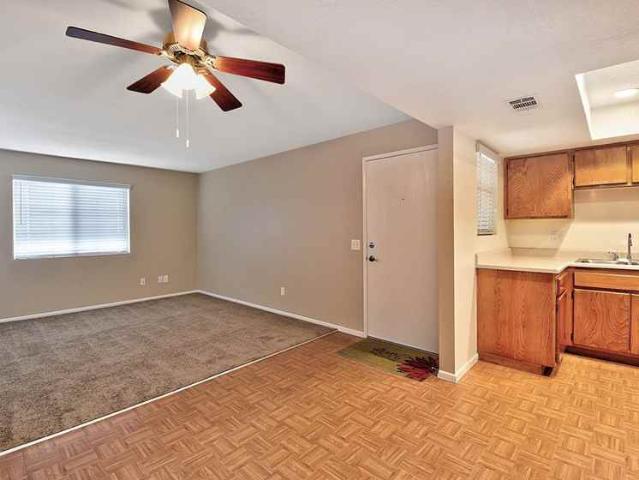 Apartment for rent in University, Riverside