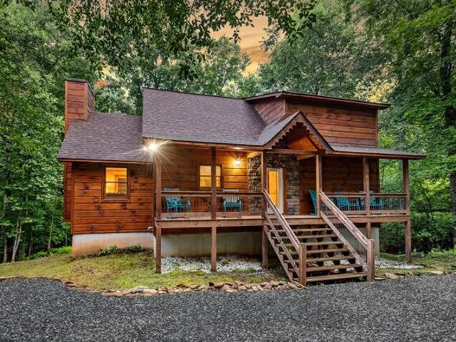 House for sale in Blue Ridge