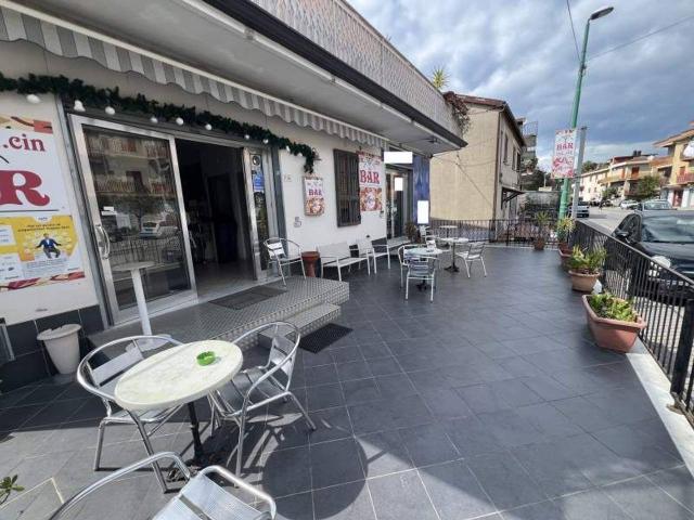 Locale Commerciale in vendita a Agropoli Sud, Agropoli