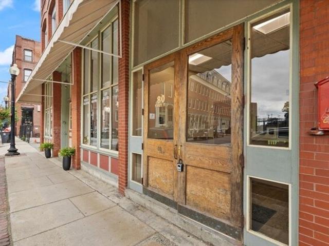 Condo for sale in Haverhill