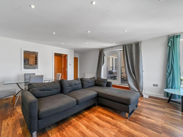 Apartment for rent in Virginia Quay, Blackwall