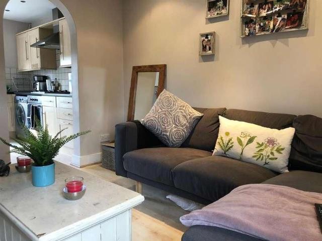 House for rent in New Mill, Pouchen End