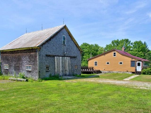 House for sale in Mount Vernon, Maine