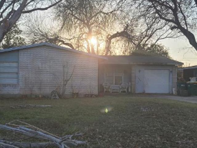 House for sale in Universal City, Texas