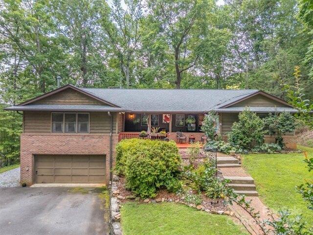 House for sale in Tryon