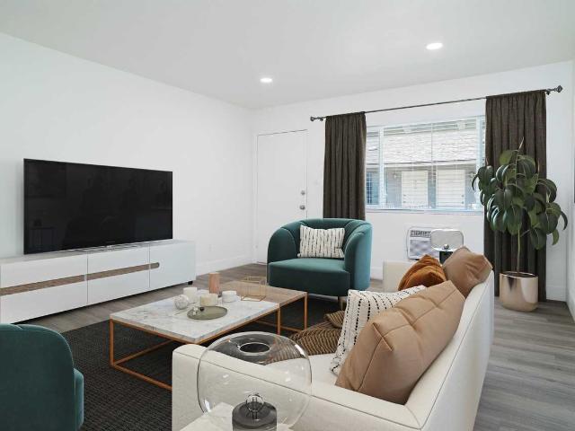 Apartment for rent in Canoga Park, California