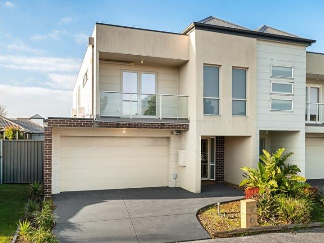Townhouse for sale in Camerons Creek, Victoria