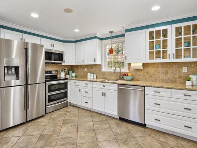 House for sale in East Sharon, Sharon