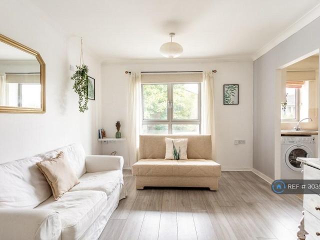Apartment for rent in Battersea, Greater London